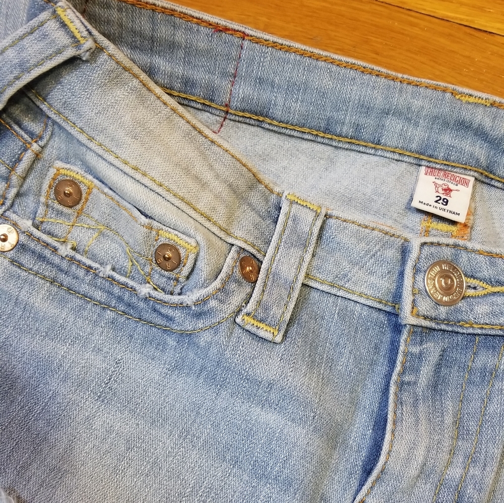 True Religion Distressed Jeans - Picture 6 of 8